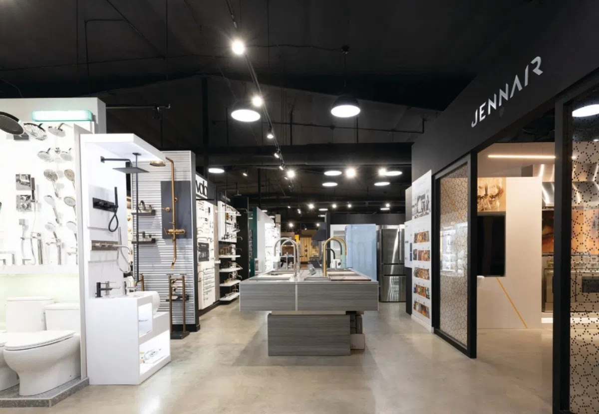 snyder diamond van nuys showroom